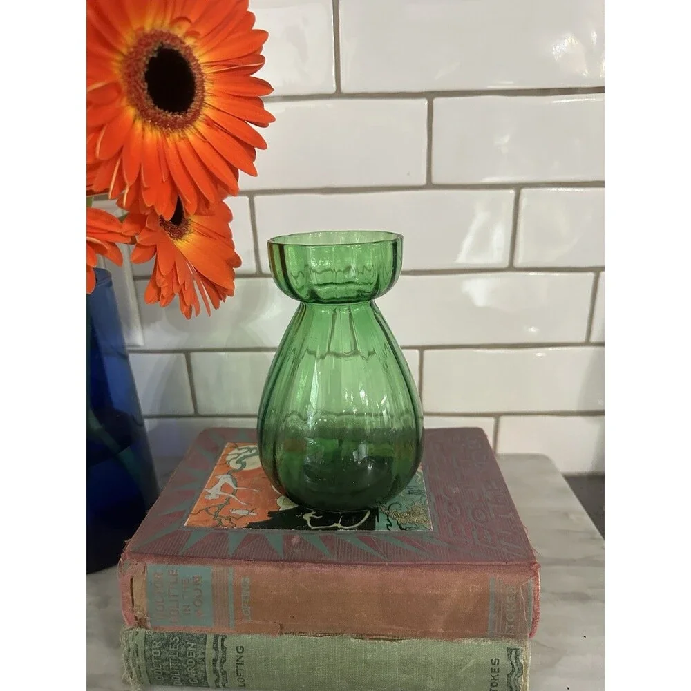 Beautiful Vintage Emerald Green Optic Glass Hyacinth FORCING VASE 6